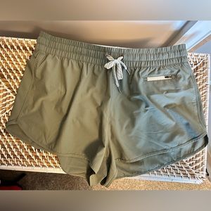 Vuori-Clementine 4" Short 2.0